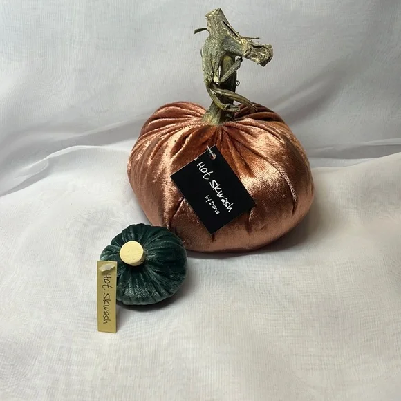 Hot Skwash by Daria Pumpkins